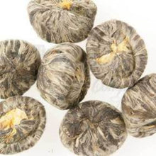 Load image into Gallery viewer, 7 hand tied green tea balls. 
